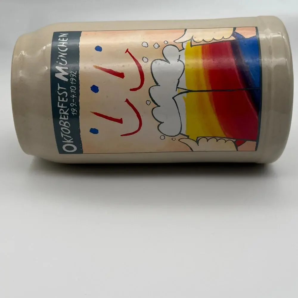 The Official Munich Oktoberfest Collectors' Annual Beer Stein 1992 - 1 Liter